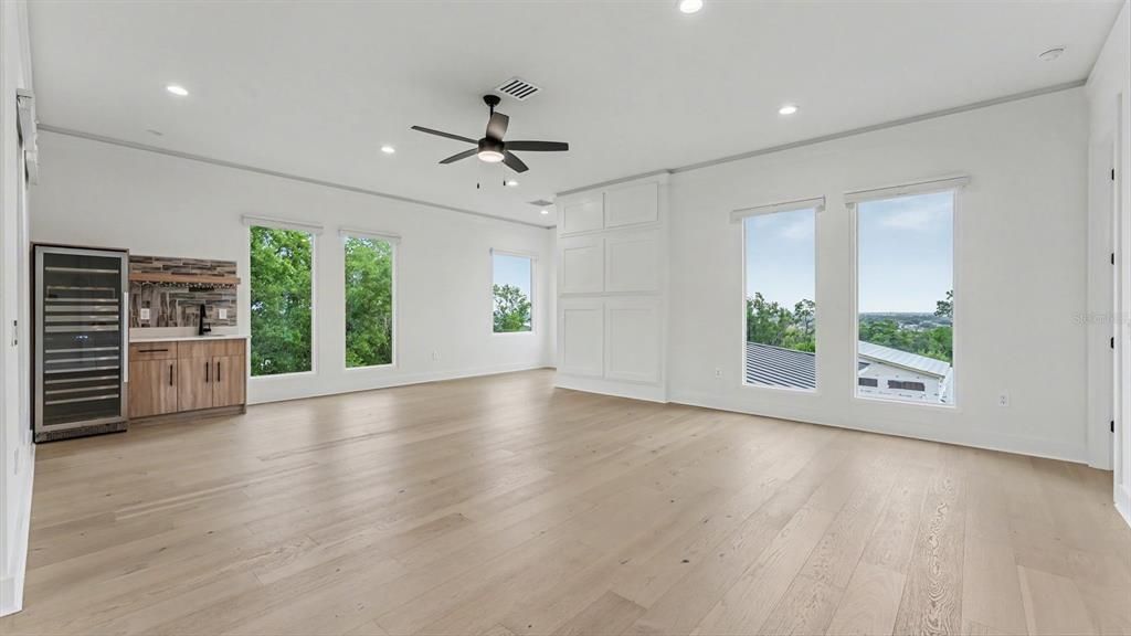 En Venta: $1,674,900 (4 camas, 3 baños, 3993 Pies cuadrados)