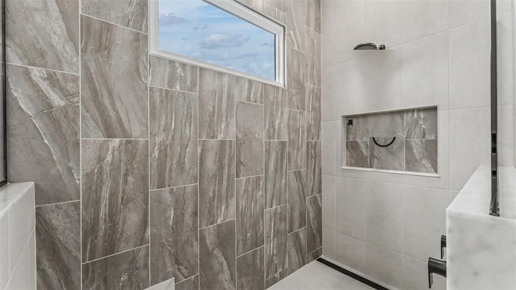 En Venta: $1,674,900 (4 camas, 3 baños, 3993 Pies cuadrados)