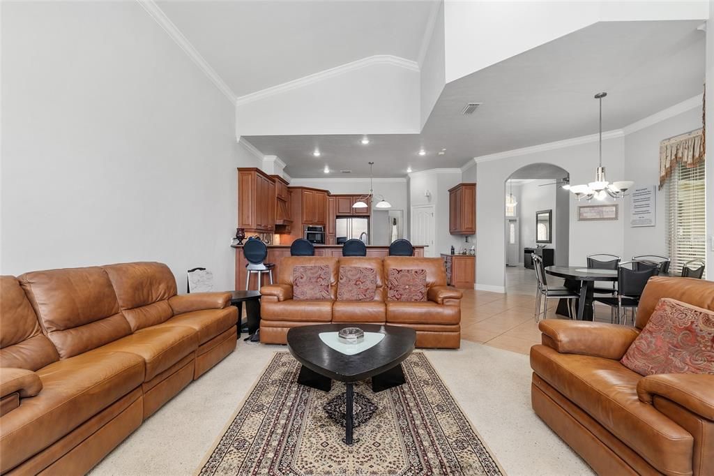 На продажу: $889,000 (5 спален, 3 ванн, 4123 Квадратных фут)