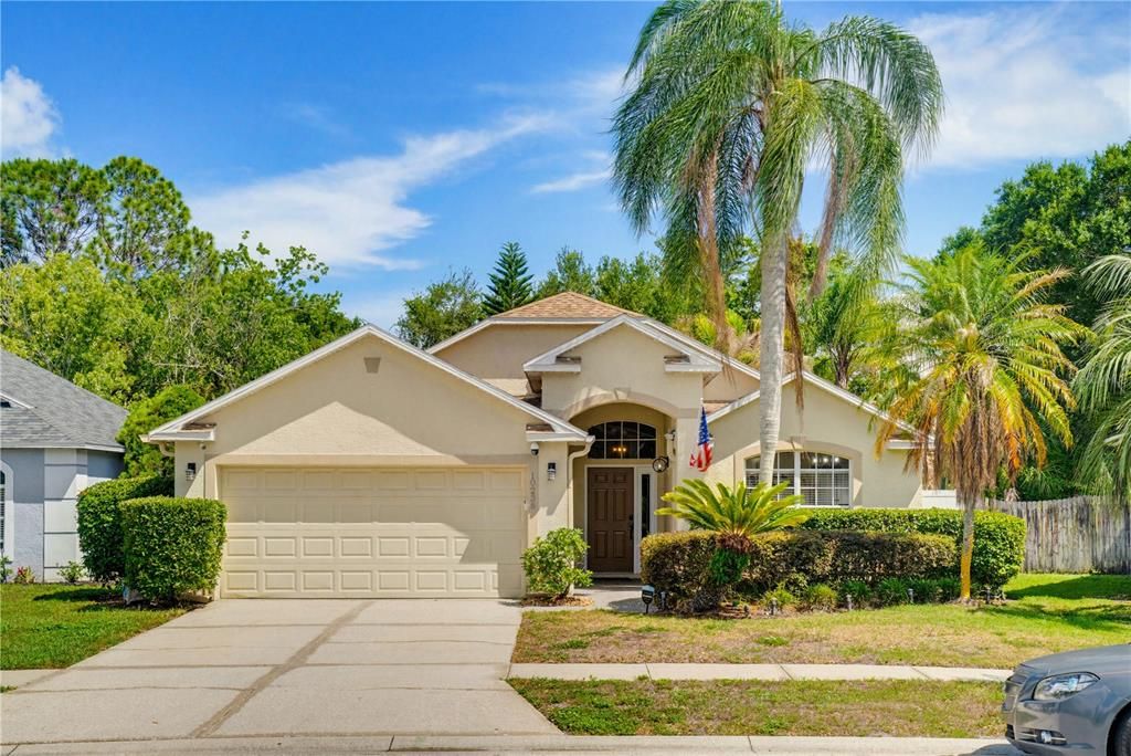 For Sale: $525,000 (3 beds, 2 baths, 1572 Square Feet)