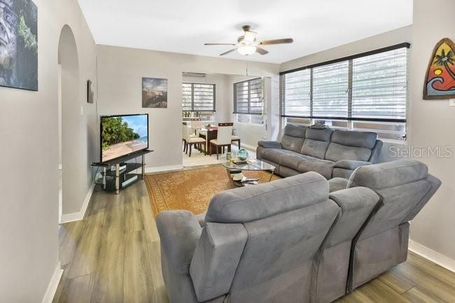 En Venta: $450,000 (3 camas, 2 baños, 1200 Pies cuadrados)