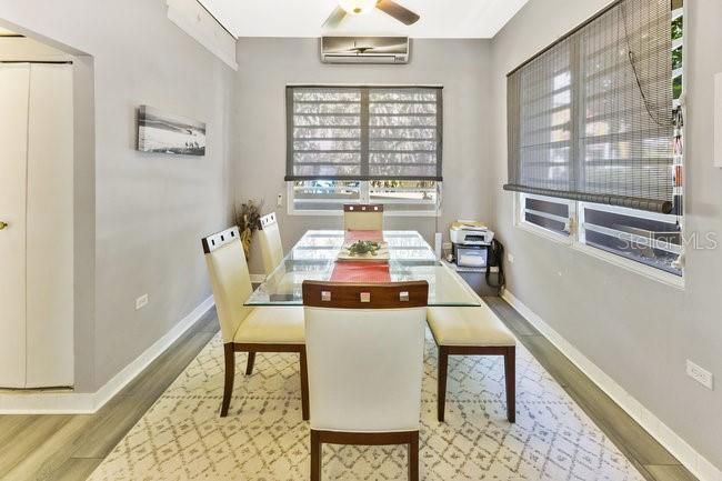 En Venta: $450,000 (3 camas, 2 baños, 1200 Pies cuadrados)