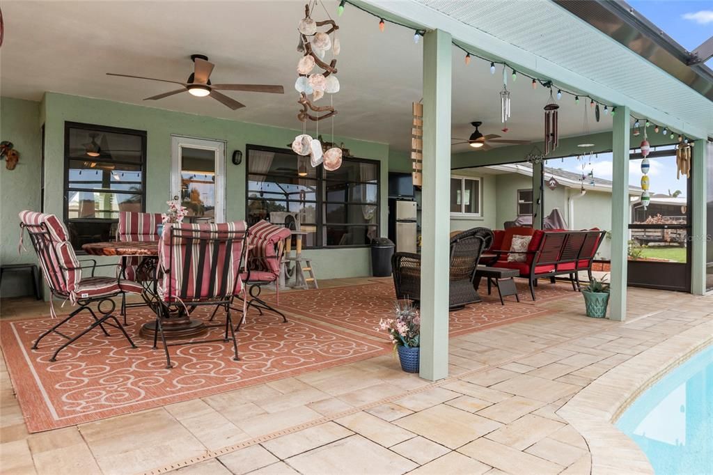 En Venta: $529,900 (3 camas, 2 baños, 1632 Pies cuadrados)