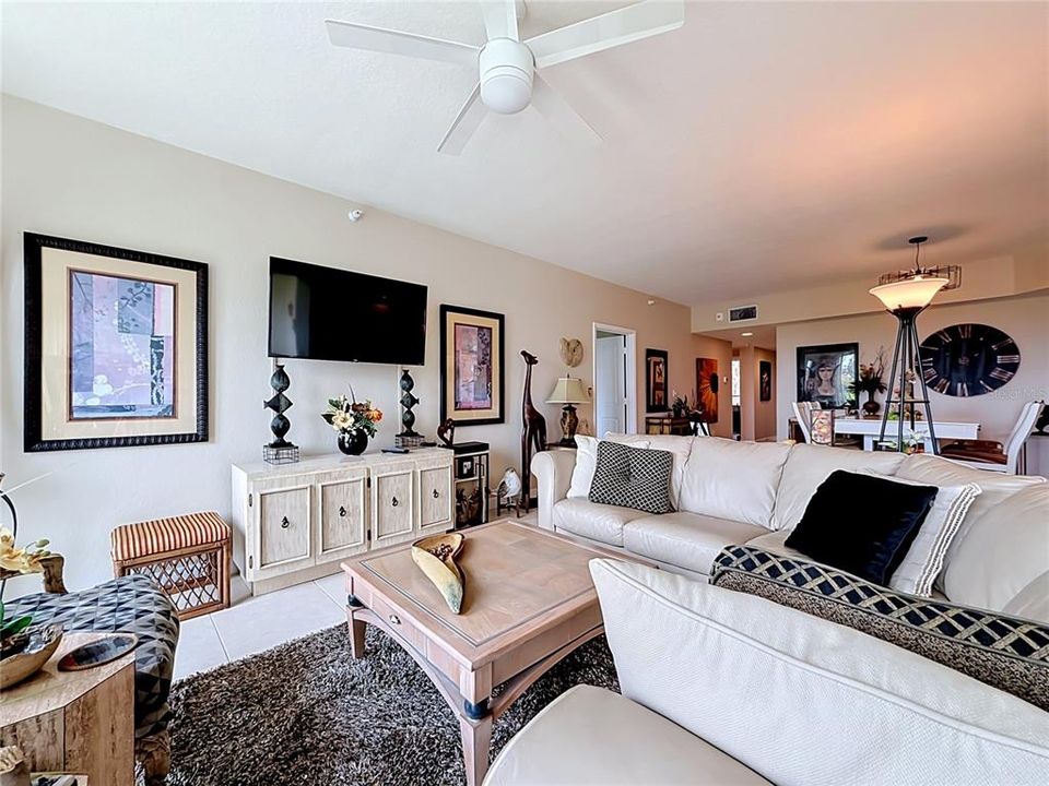 For Sale: $650,000 (2 beds, 2 baths, 1660 Square Feet)