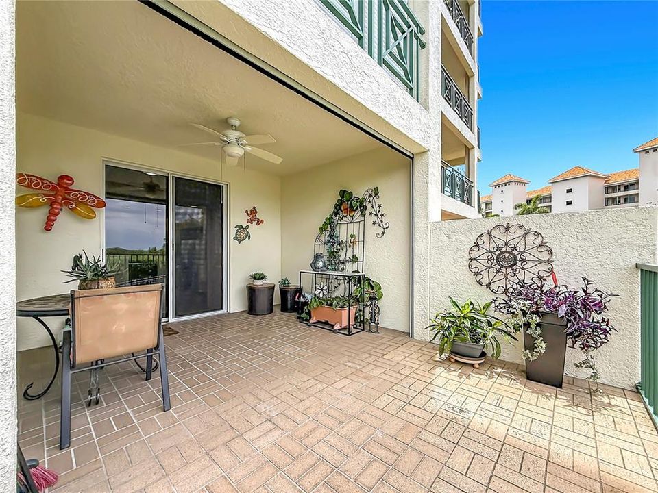 For Sale: $650,000 (2 beds, 2 baths, 1660 Square Feet)