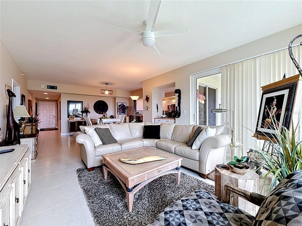 For Sale: $650,000 (2 beds, 2 baths, 1660 Square Feet)
