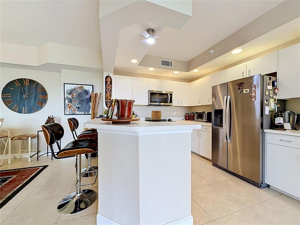For Sale: $650,000 (2 beds, 2 baths, 1660 Square Feet)