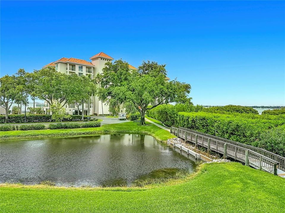 For Sale: $650,000 (2 beds, 2 baths, 1660 Square Feet)