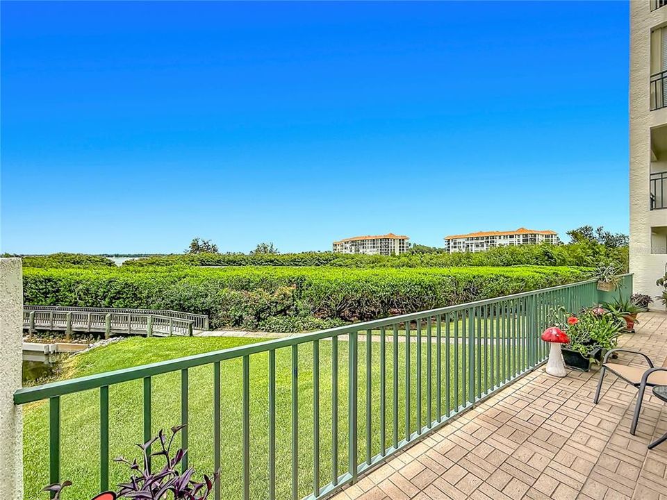 For Sale: $650,000 (2 beds, 2 baths, 1660 Square Feet)