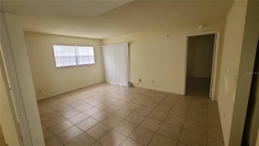 В аренду: $1,200 (2 спален, 2 ванн, 837 Квадратных фут)