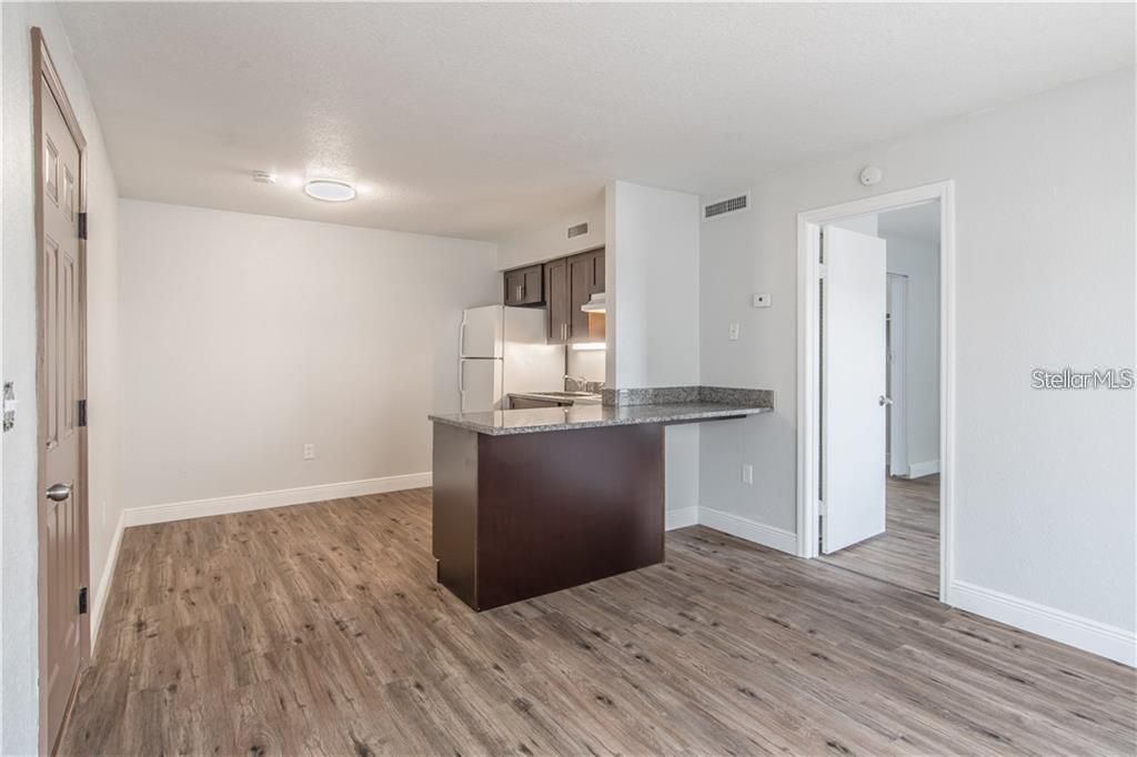 For Rent: $1,197 (1 beds, 1 baths, 525 Square Feet)