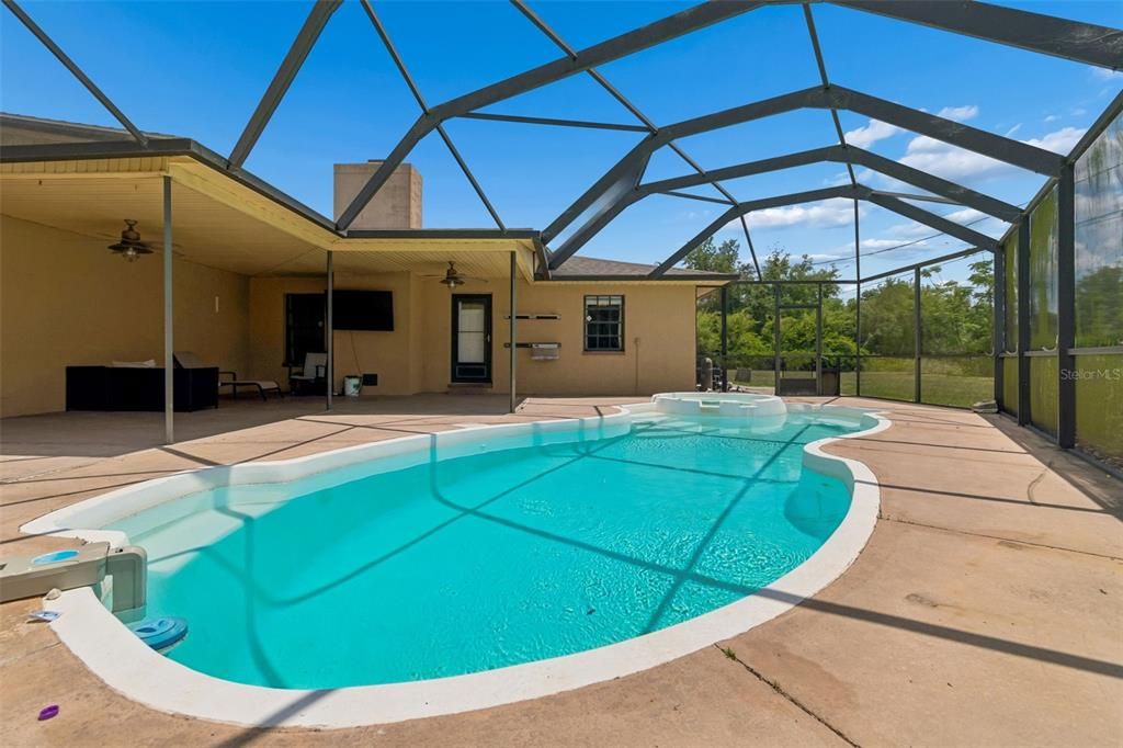 En Venta: $585,000 (3 camas, 2 baños, 1918 Pies cuadrados)