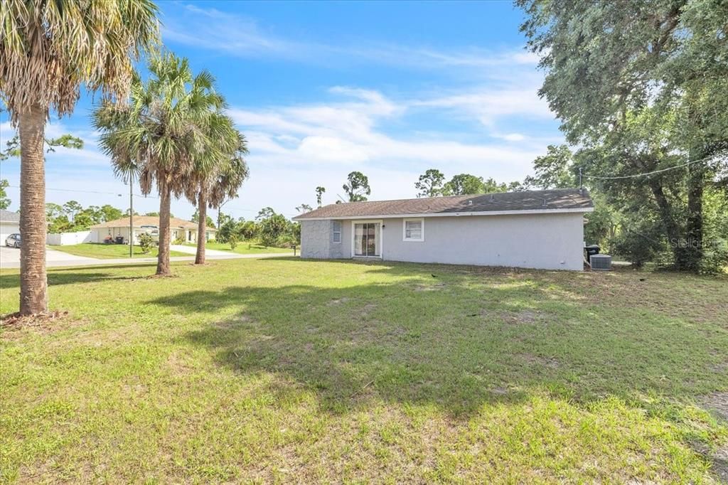 Activo con contrato: $195,000 (2 camas, 2 baños, 904 Pies cuadrados)