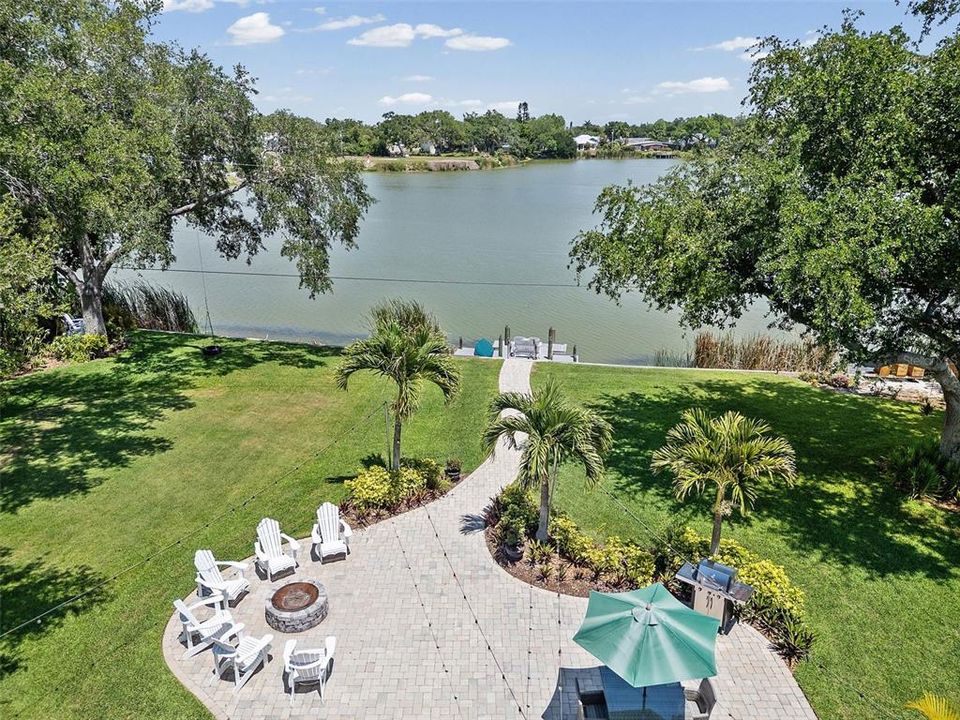 For Sale: $989,900 (4 beds, 2 baths, 2537 Square Feet)
