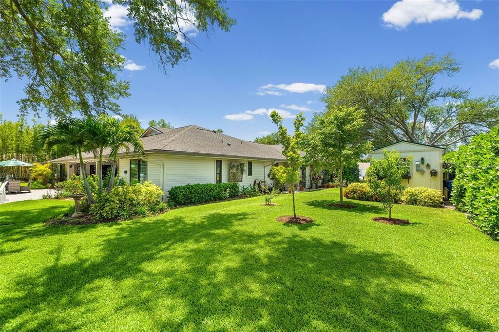 For Sale: $989,900 (4 beds, 2 baths, 2537 Square Feet)