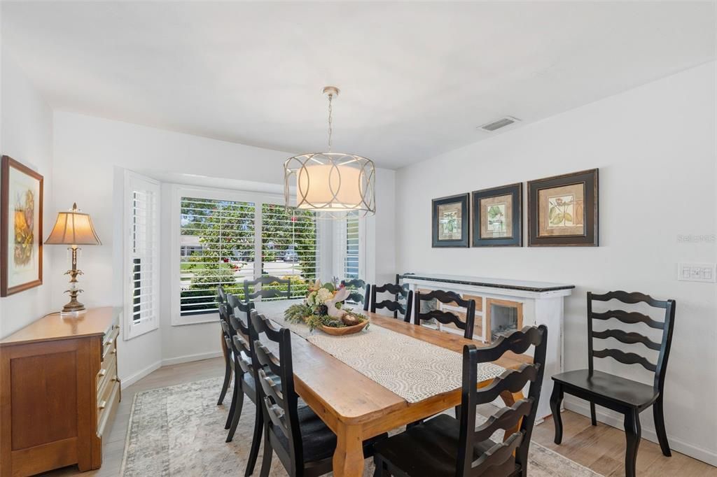 For Sale: $989,900 (4 beds, 2 baths, 2537 Square Feet)