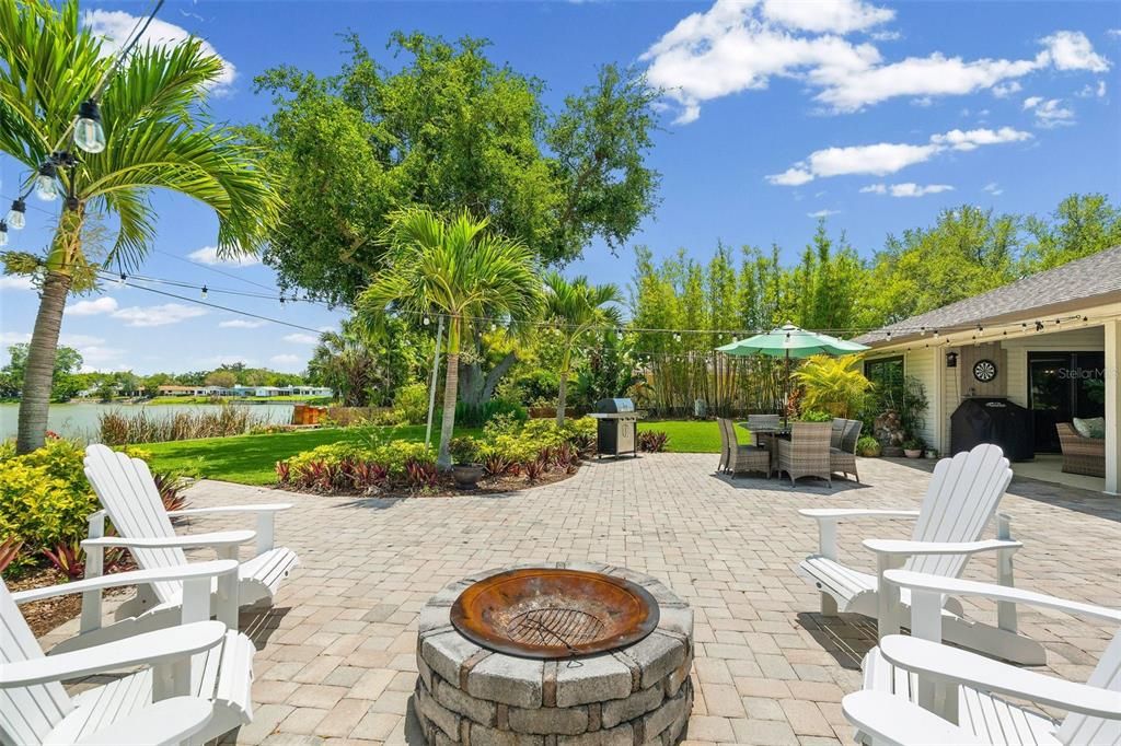 For Sale: $989,900 (4 beds, 2 baths, 2537 Square Feet)