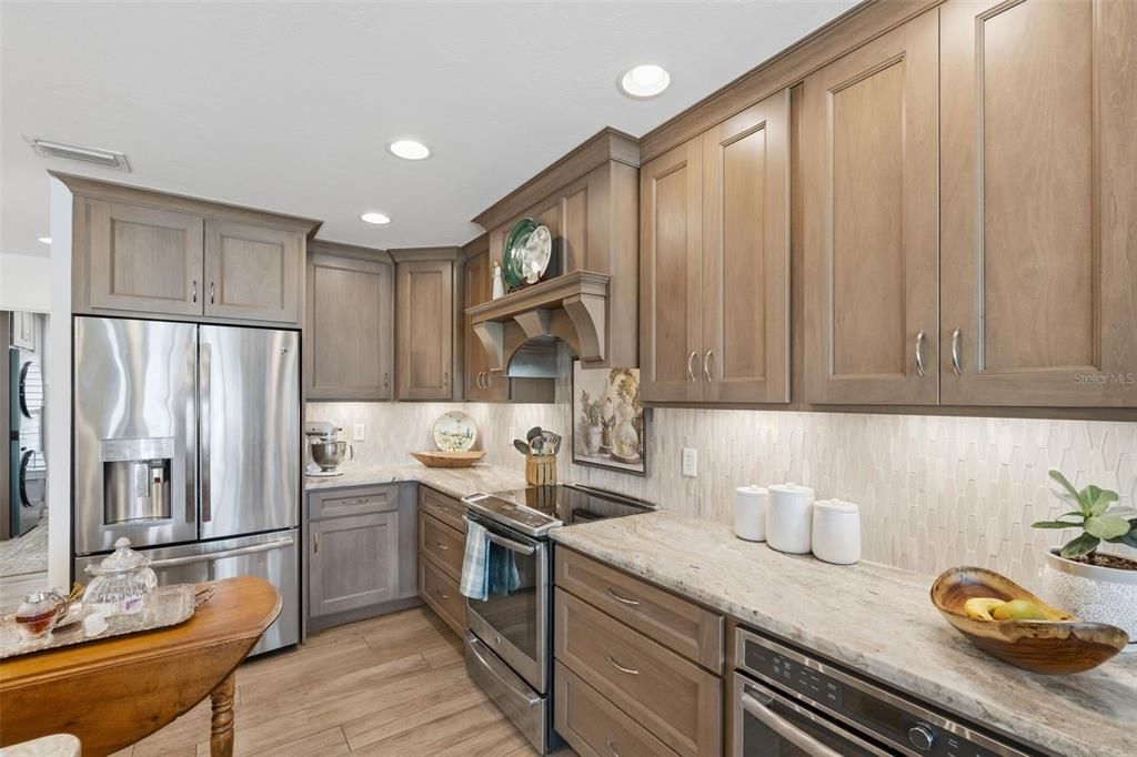 For Sale: $989,900 (4 beds, 2 baths, 2537 Square Feet)