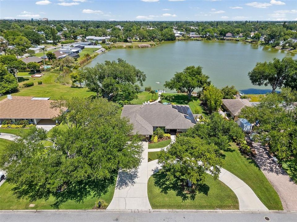 For Sale: $989,900 (4 beds, 2 baths, 2537 Square Feet)
