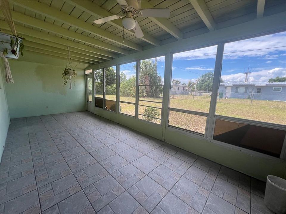 En Renta: $1,399 (2 camas, 1 baños, 812 Pies cuadrados)