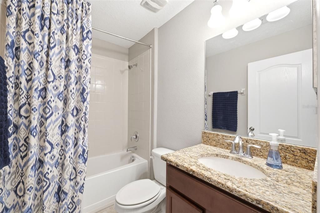Activo con contrato: $489,000 (5 camas, 3 baños, 2507 Pies cuadrados)