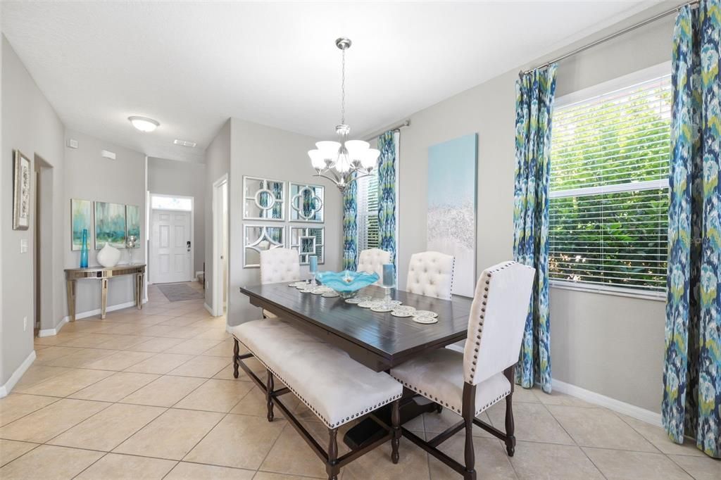Activo con contrato: $489,000 (5 camas, 3 baños, 2507 Pies cuadrados)