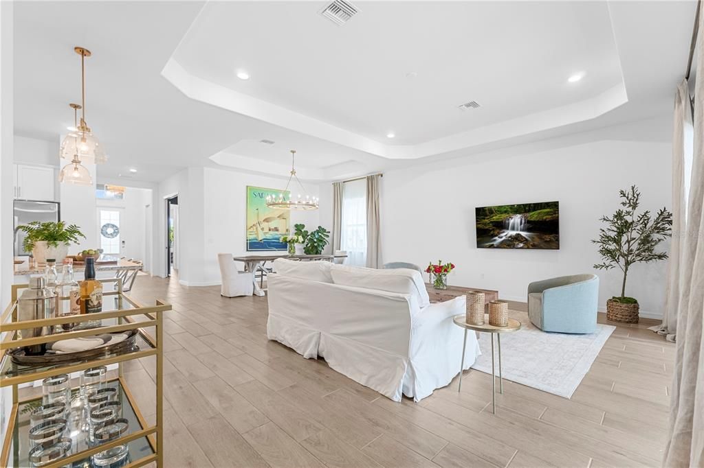 For Sale: $584,000 (3 beds, 3 baths, 2224 Square Feet)