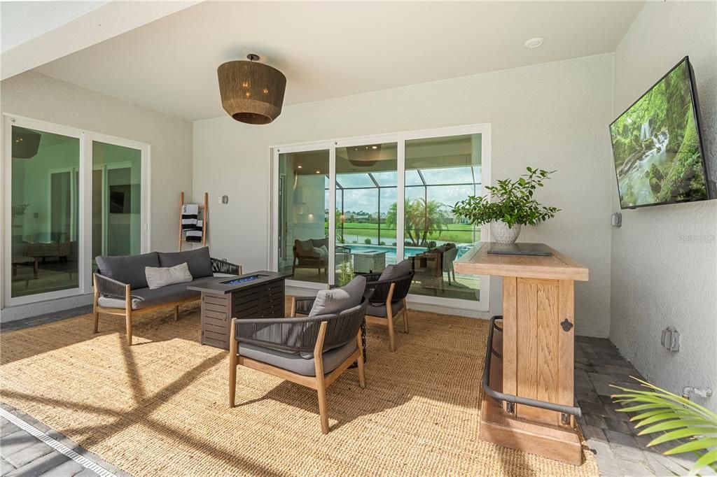 For Sale: $584,000 (3 beds, 3 baths, 2224 Square Feet)