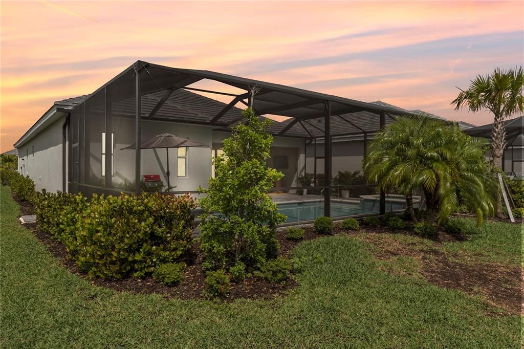 For Sale: $584,000 (3 beds, 3 baths, 2224 Square Feet)