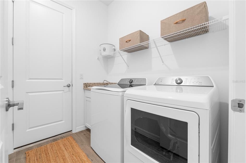 For Sale: $584,000 (3 beds, 3 baths, 2224 Square Feet)