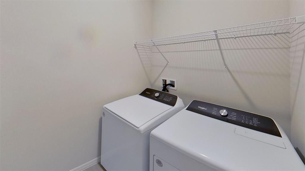For Rent: $2,350 (3 beds, 2 baths, 1293 Square Feet)