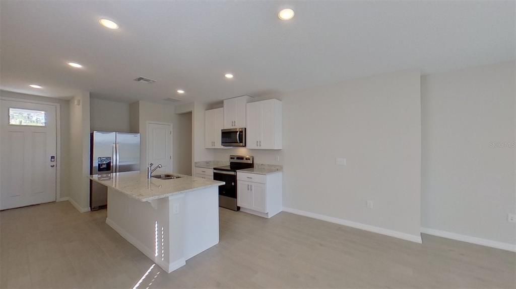 For Rent: $2,350 (3 beds, 2 baths, 1293 Square Feet)