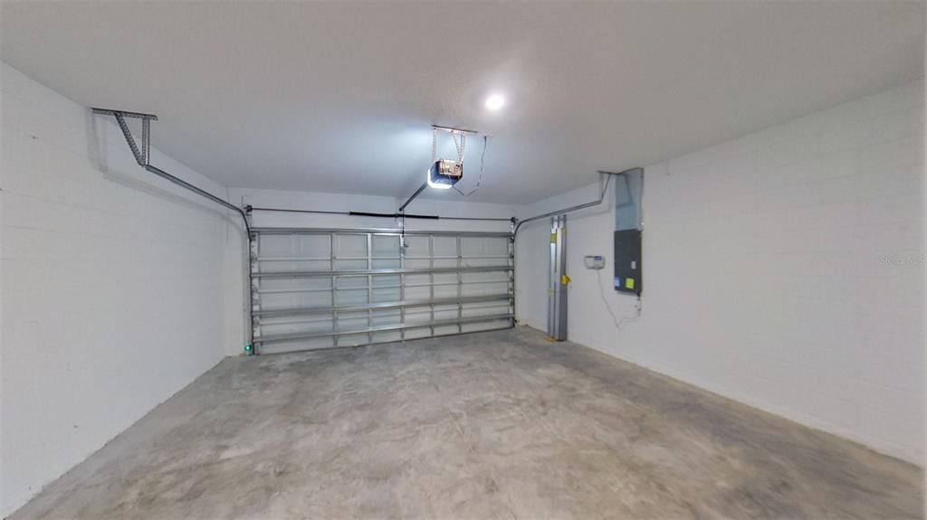 For Rent: $2,350 (3 beds, 2 baths, 1293 Square Feet)