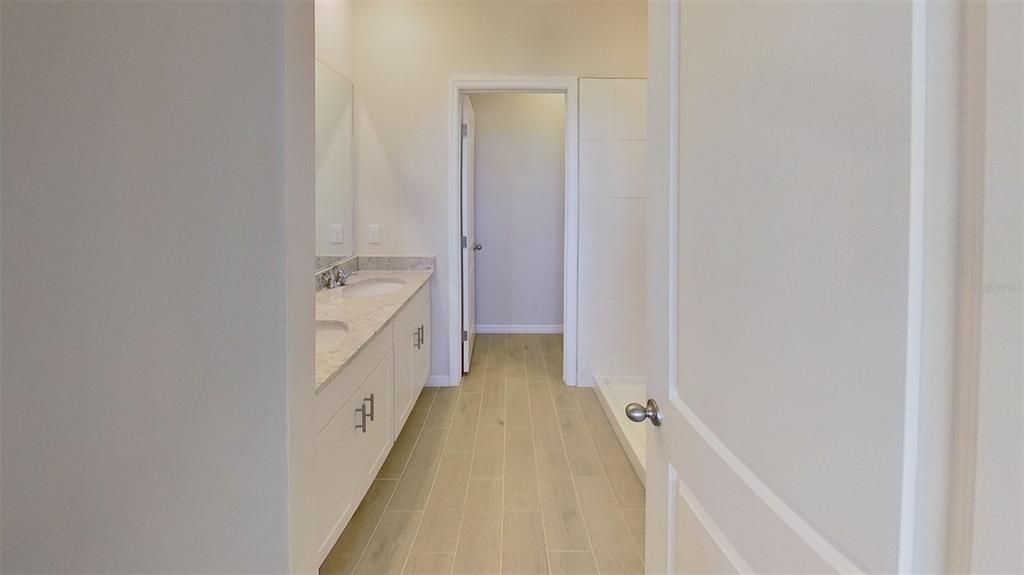 For Rent: $2,350 (3 beds, 2 baths, 1293 Square Feet)
