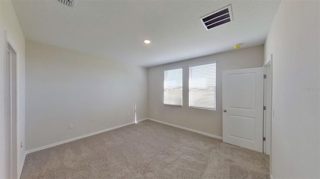 For Rent: $2,350 (3 beds, 2 baths, 1293 Square Feet)