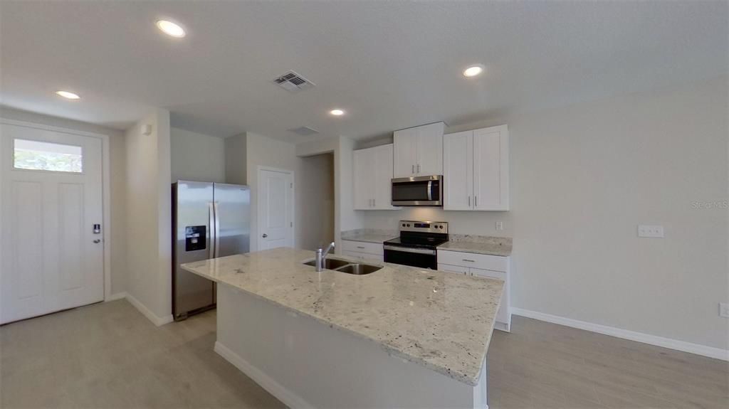 For Rent: $2,350 (3 beds, 2 baths, 1293 Square Feet)