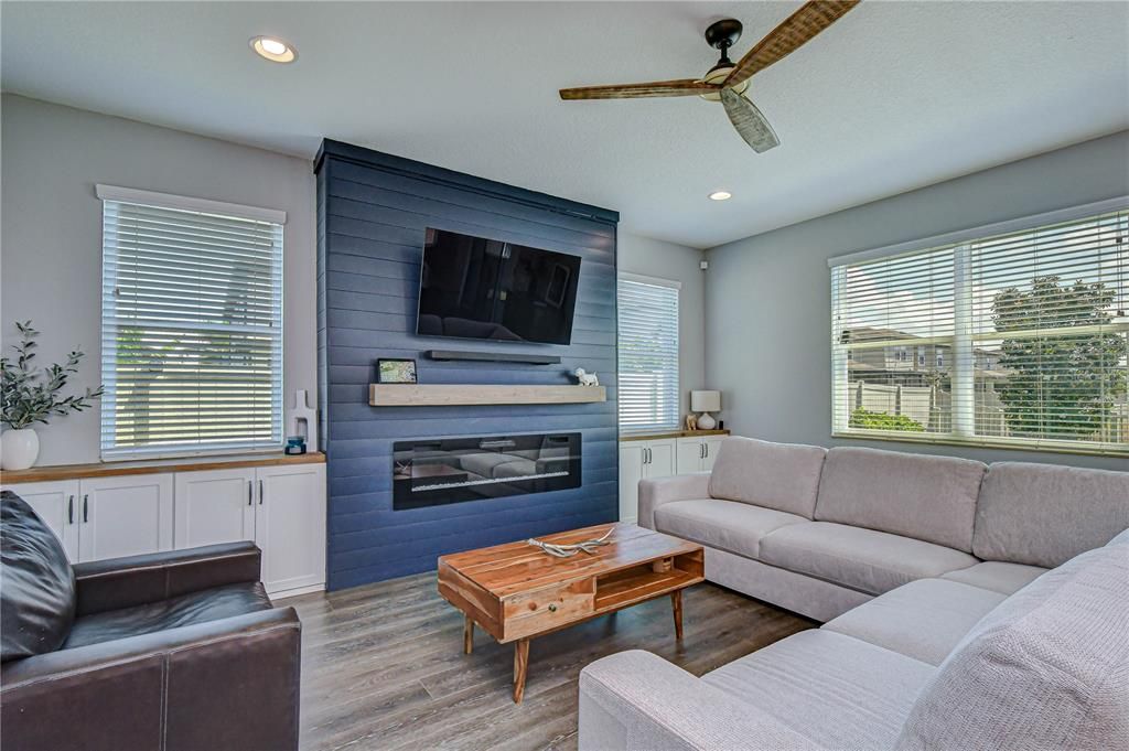 For Sale: $415,000 (3 beds, 2 baths, 2190 Square Feet)