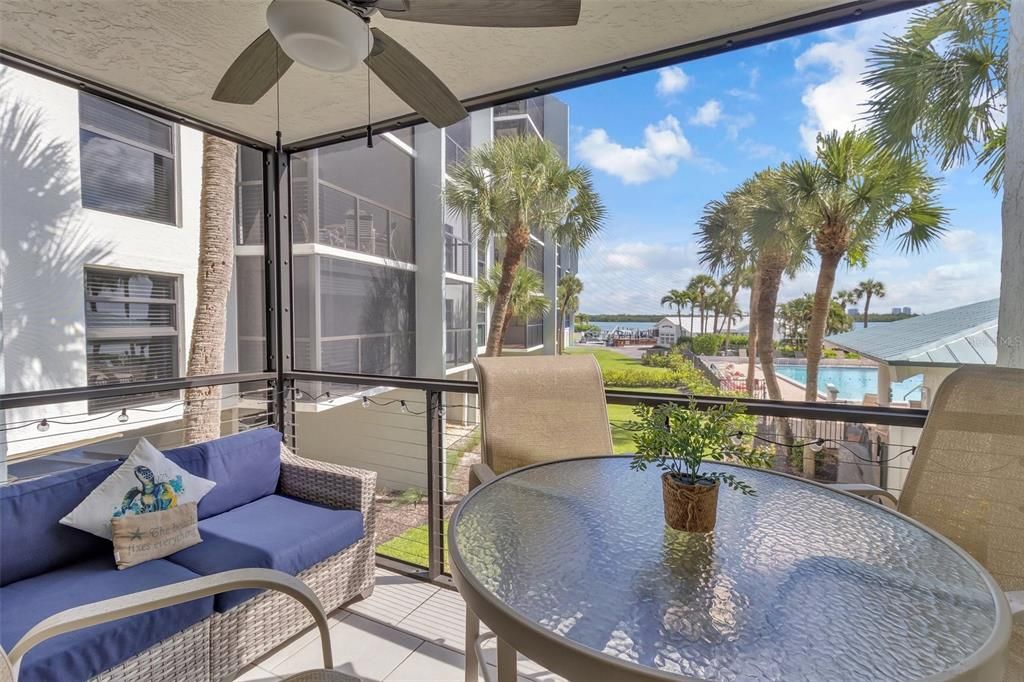 For Sale: $484,999 (1 beds, 1 baths, 809 Square Feet)