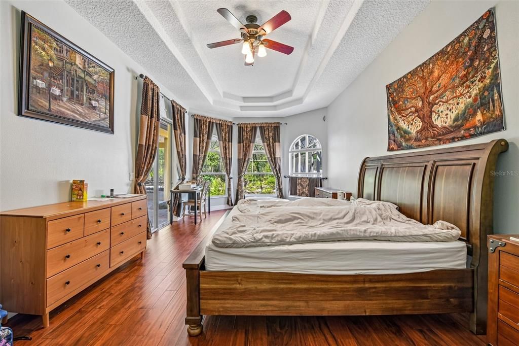 En Venta: $729,900 (4 camas, 3 baños, 3652 Pies cuadrados)