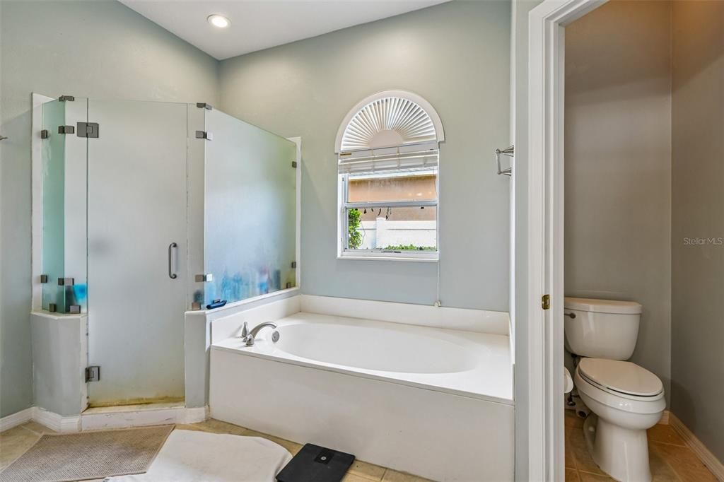 En Venta: $729,900 (4 camas, 3 baños, 3652 Pies cuadrados)