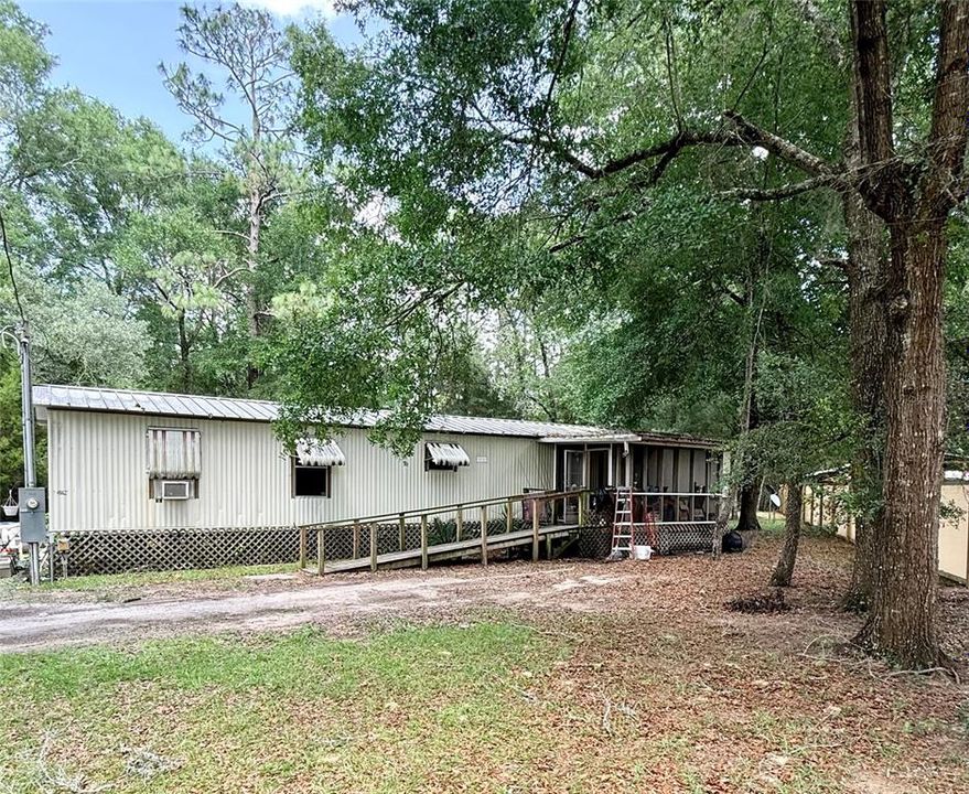 For Sale: $69,000 (2 beds, 2 baths, 924 Square Feet)