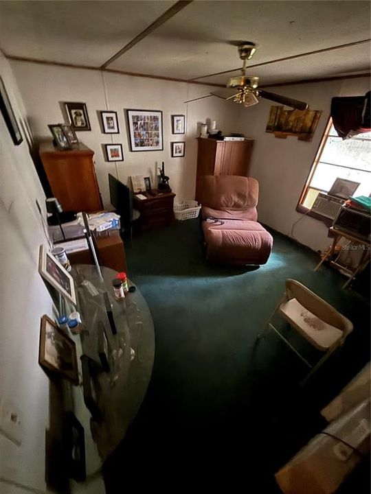 For Sale: $69,000 (2 beds, 2 baths, 924 Square Feet)
