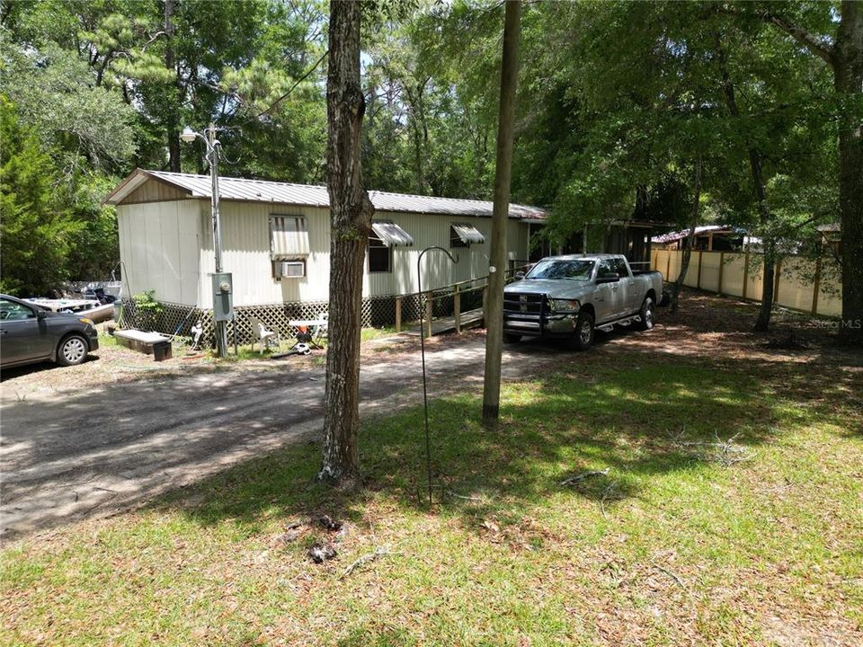 For Sale: $69,000 (2 beds, 2 baths, 924 Square Feet)