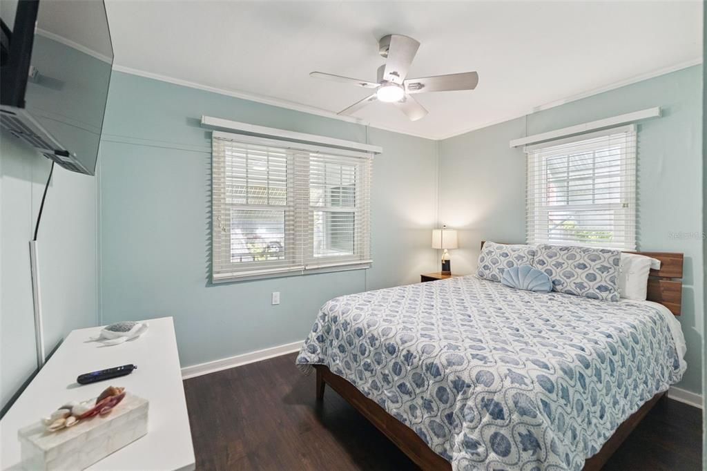 For Rent: $5,450 (5 beds, 2 baths, 1654 Square Feet)