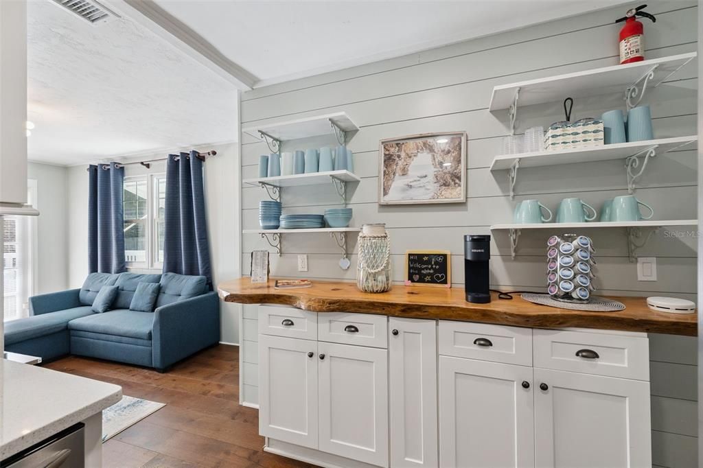 For Rent: $5,450 (5 beds, 2 baths, 1654 Square Feet)