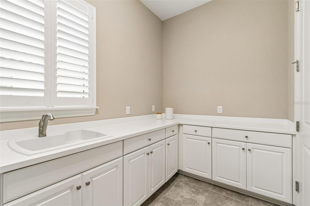 For Sale: $539,900 (3 beds, 2 baths, 2201 Square Feet)