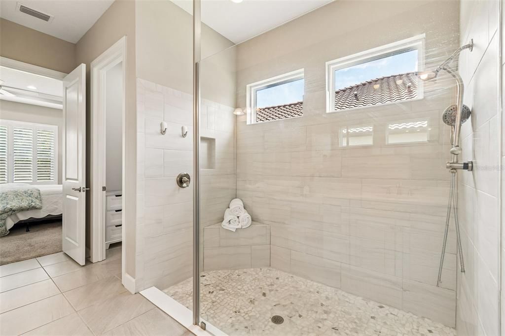 For Sale: $539,900 (3 beds, 2 baths, 2201 Square Feet)