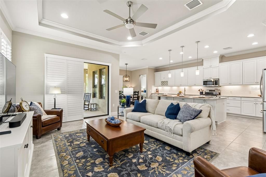 For Sale: $539,900 (3 beds, 2 baths, 2201 Square Feet)