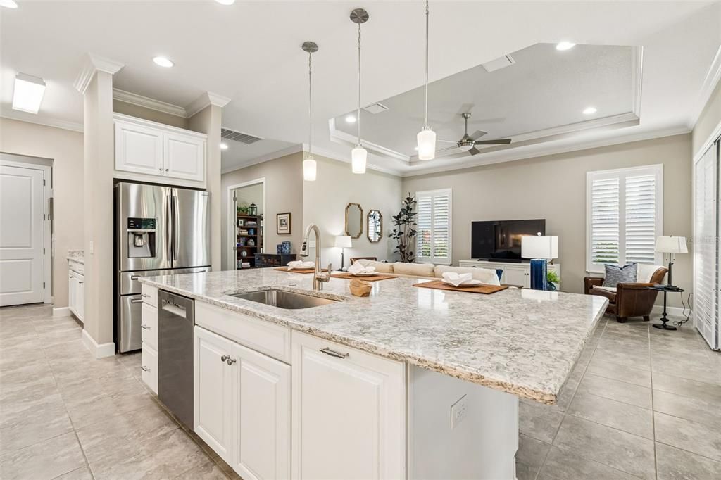 For Sale: $539,900 (3 beds, 2 baths, 2201 Square Feet)