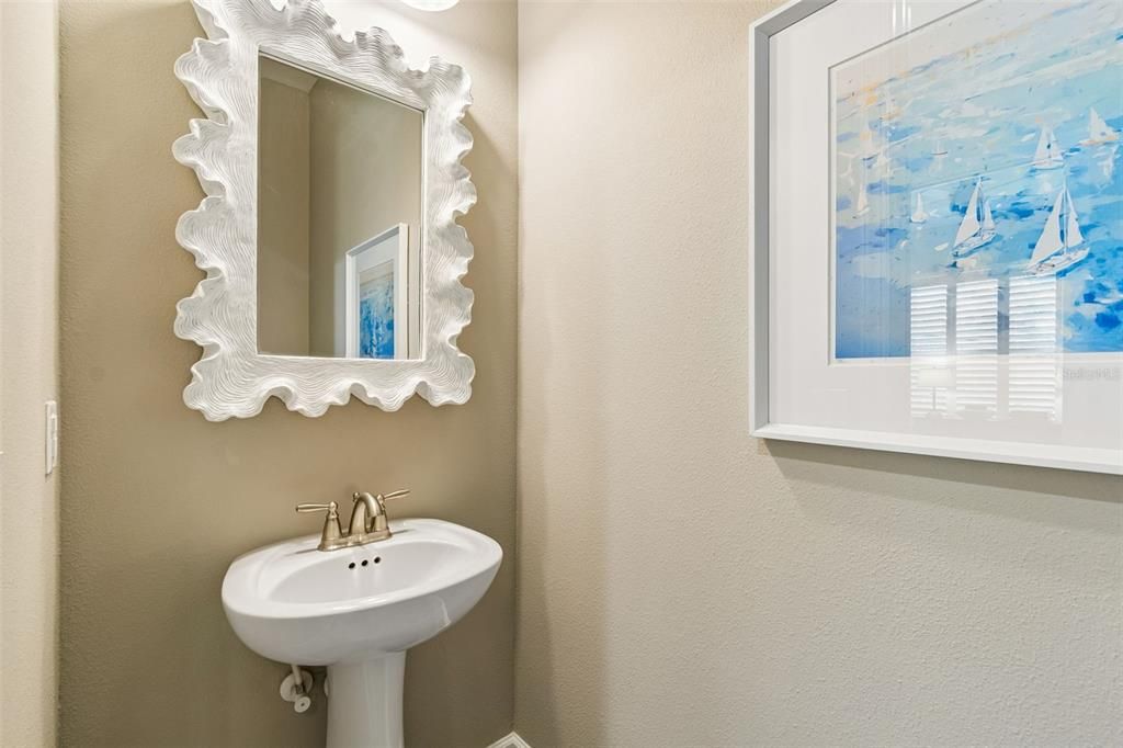 For Sale: $539,900 (3 beds, 2 baths, 2201 Square Feet)